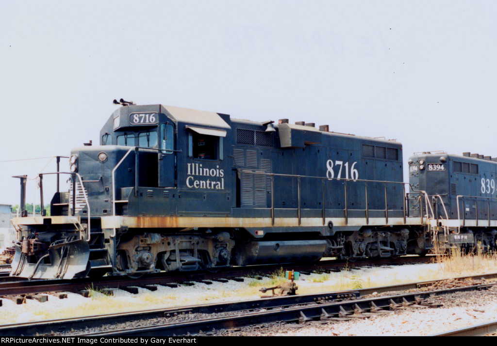 IC GP11 #8716 - Illinois Central